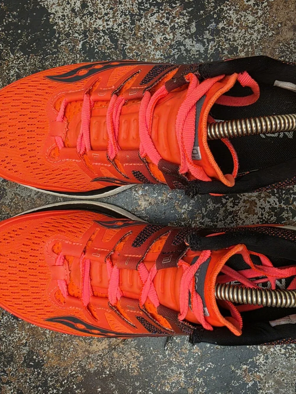 Womens Saucony Liberty ISO Running Shoes Sz 9.5 Used S10410-2 Orange Athletic